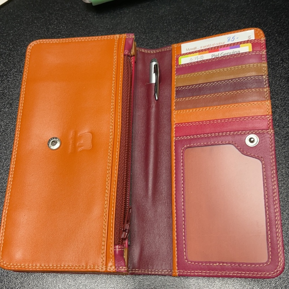 Wallet - Picture 3 of 4